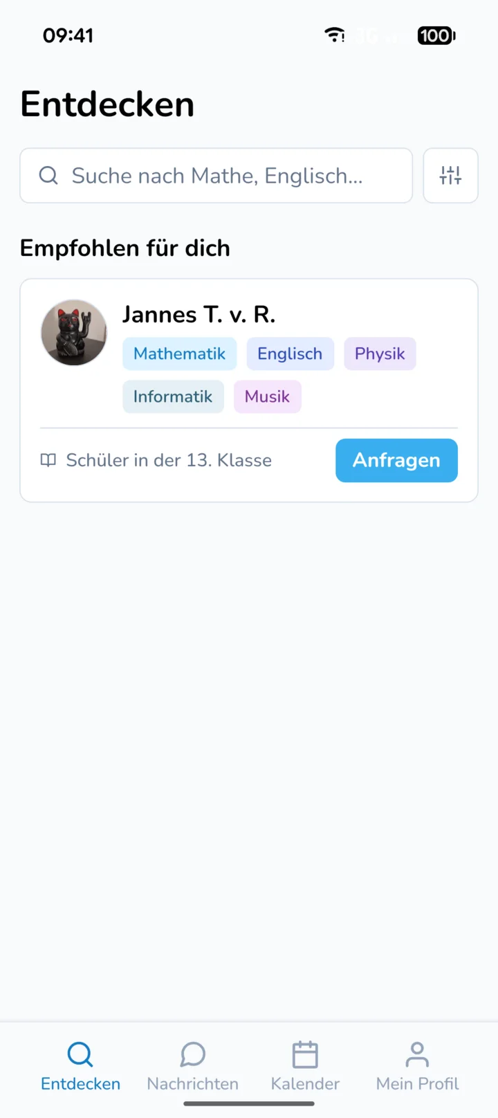 Entdecken: Tutor*innen nach Fach finden, mit Fach-Chips und der Schaltfläche „Anfragen“